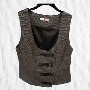 Romy Black & White small check vest with buttons.